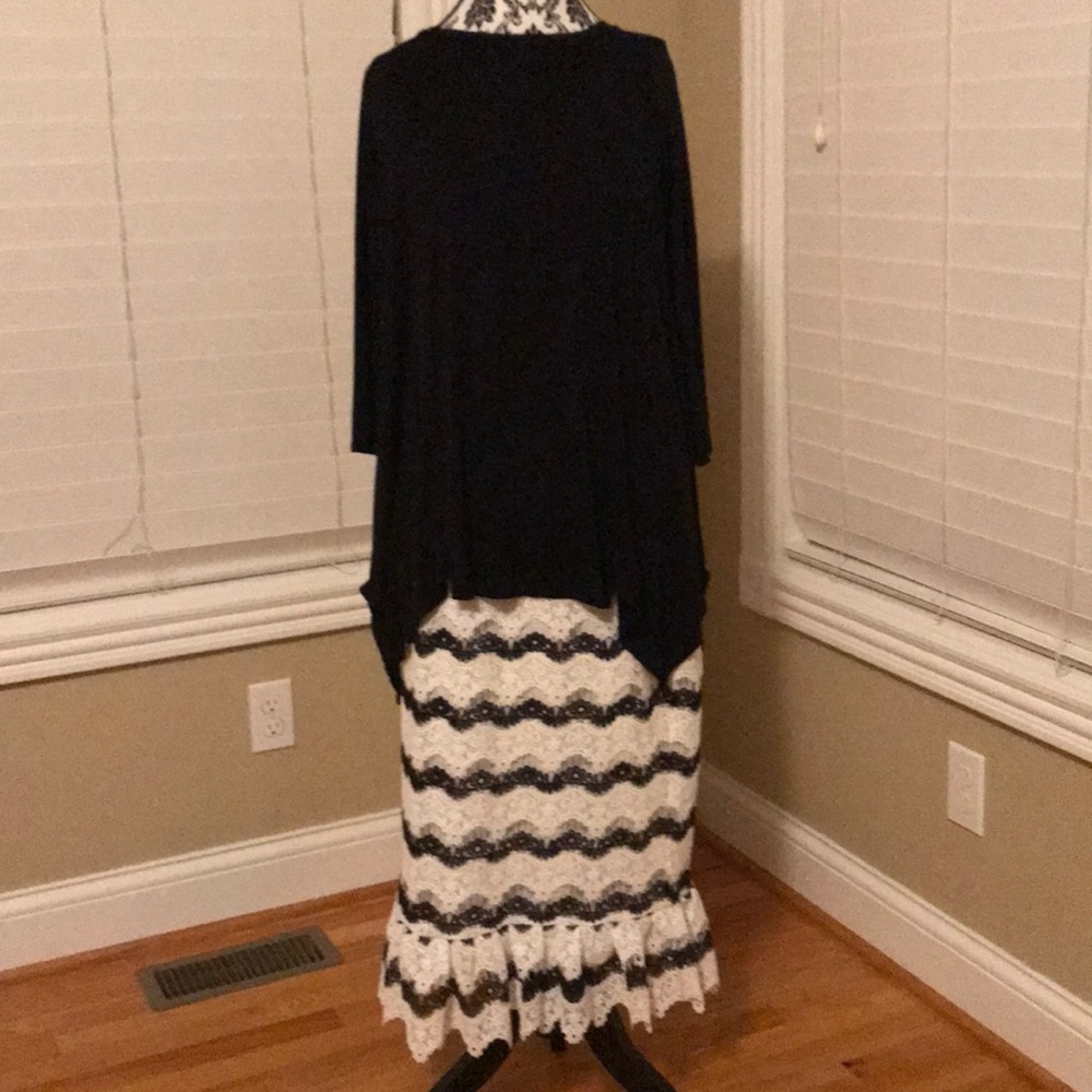 Dainty Jewell’s skirt